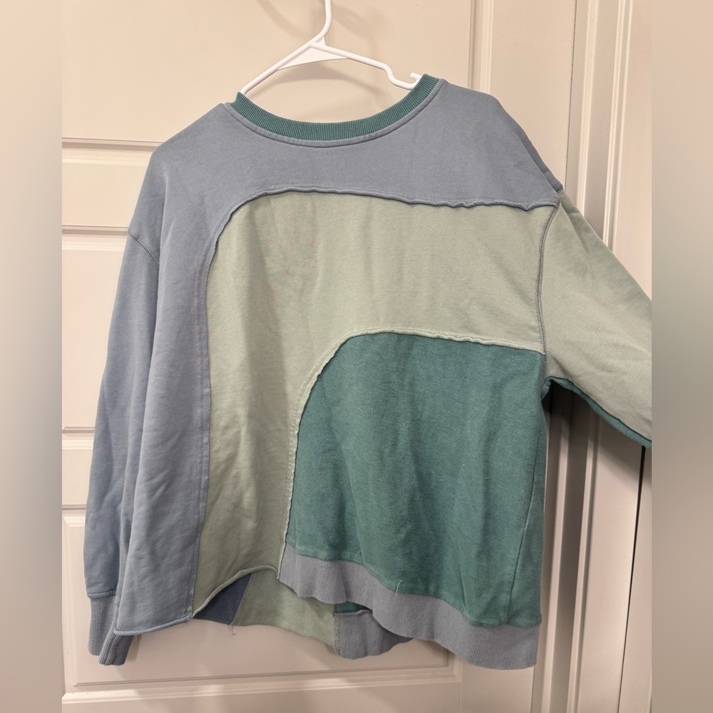 Pink lily patch work crew neck